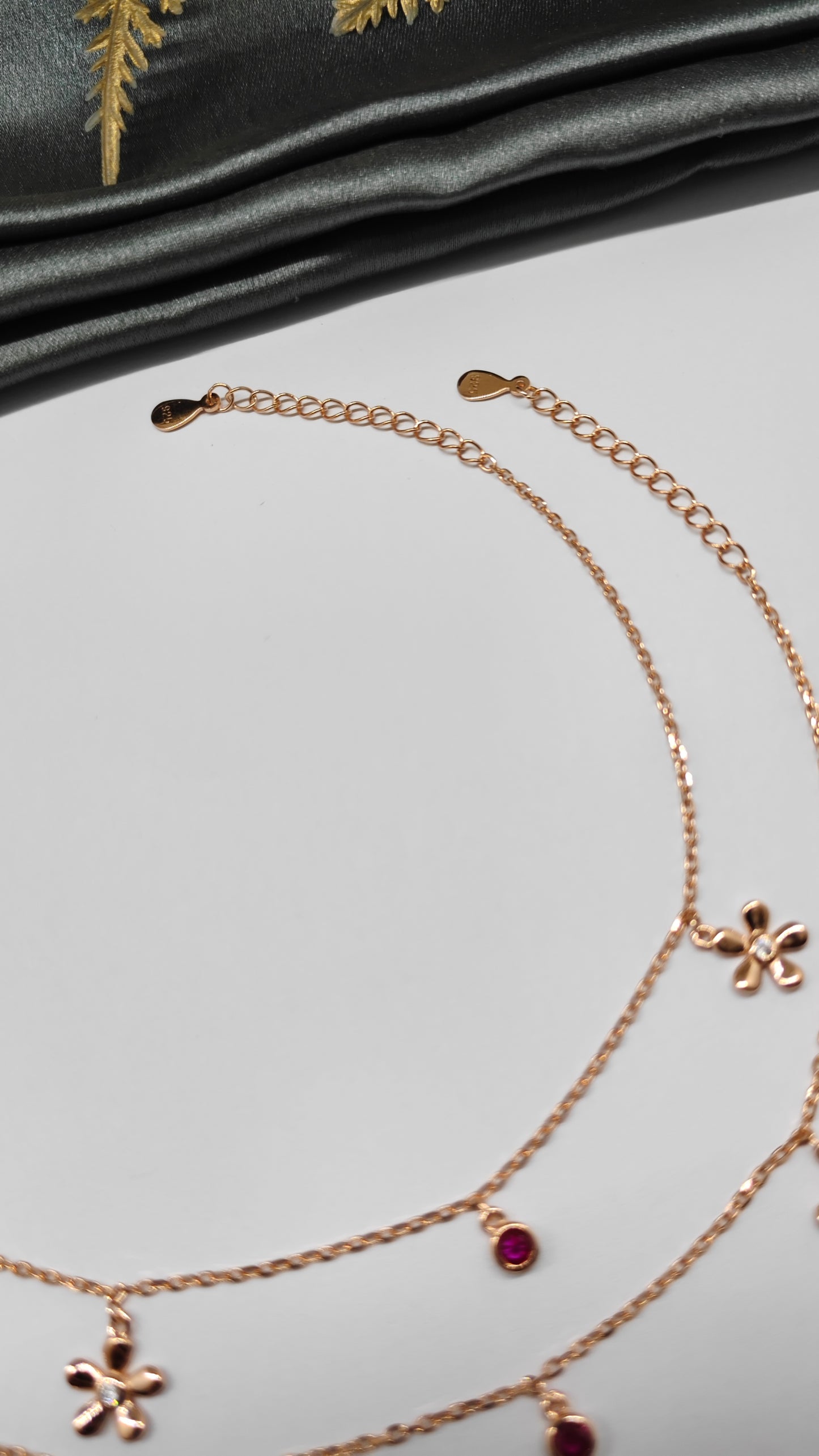 925 Silver Rose Gold Colour Red Stone With White Stone Flower Hanging Design Anklets