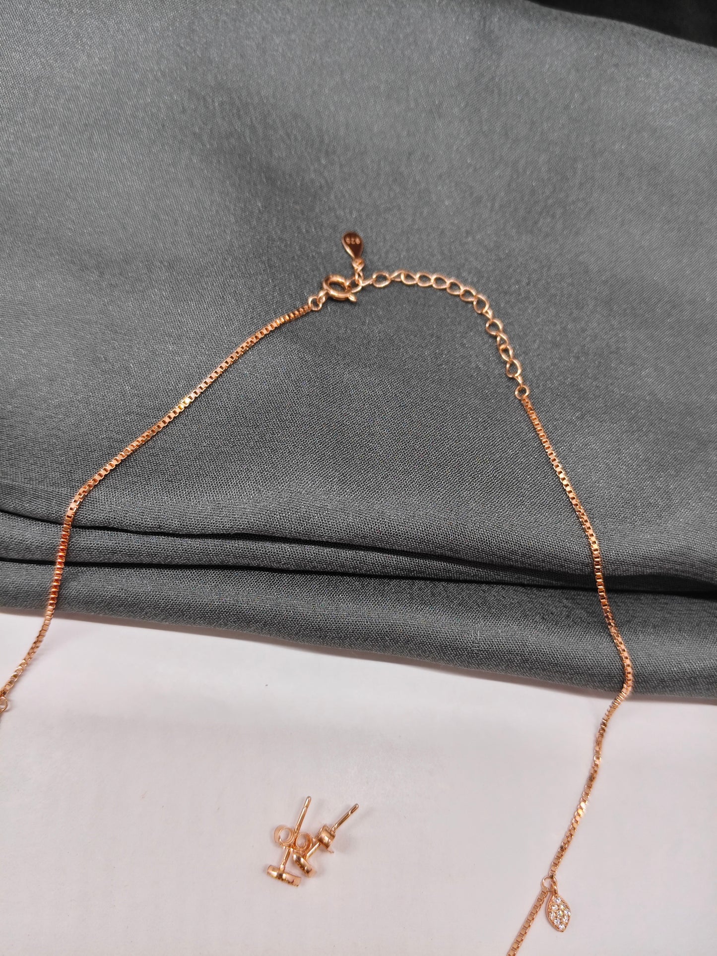 925 Silver Rose Gold Colour Multiple Hangings Leaf Design Necklace Set