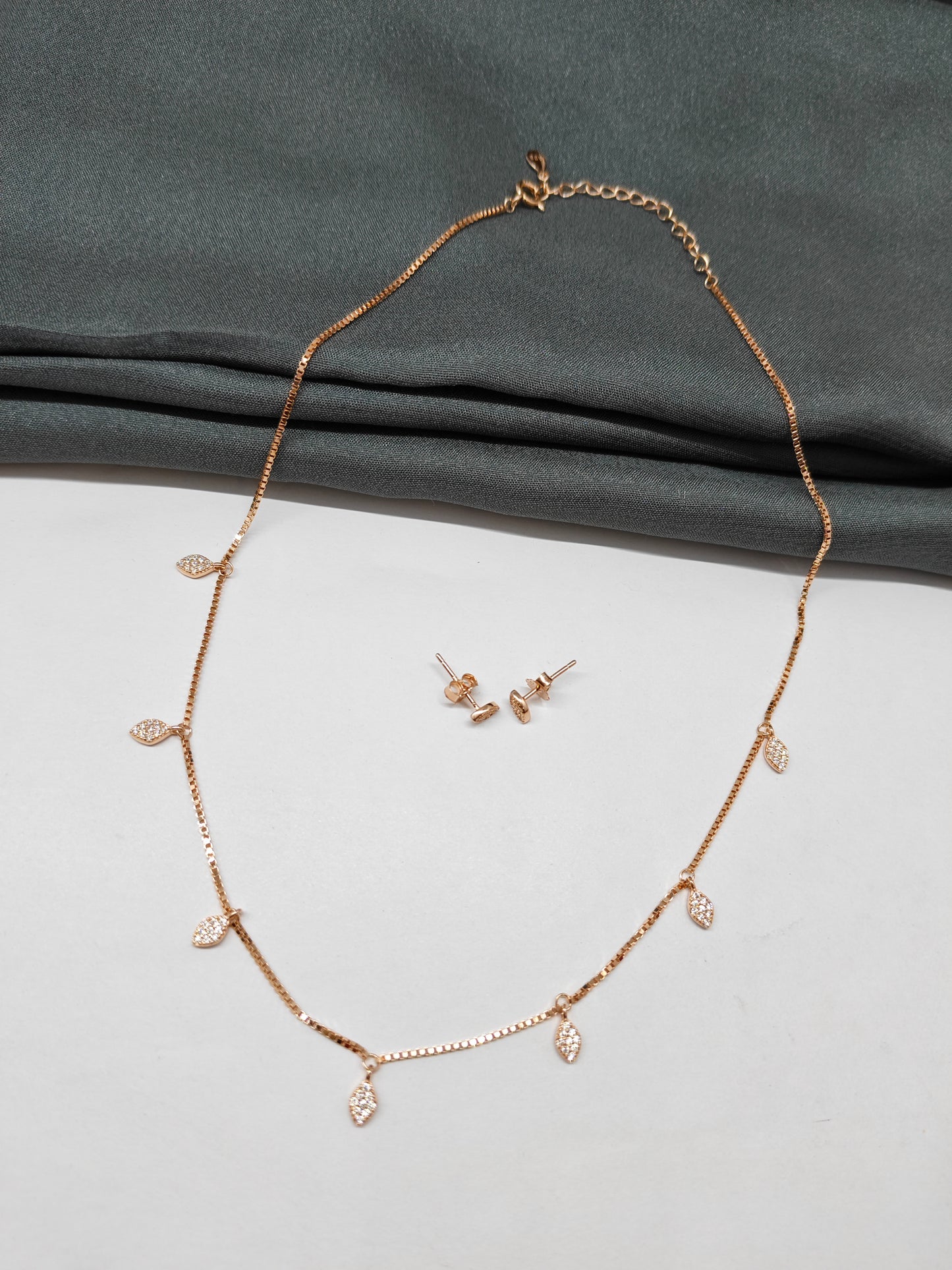 925 Silver Rose Gold Colour Multiple Hangings Leaf Design Necklace Set