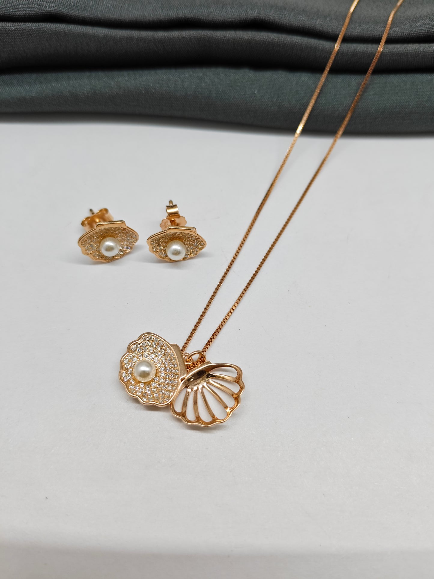 925 Silver Rose Gold Colour Pearl In Shell Oyster Design Set