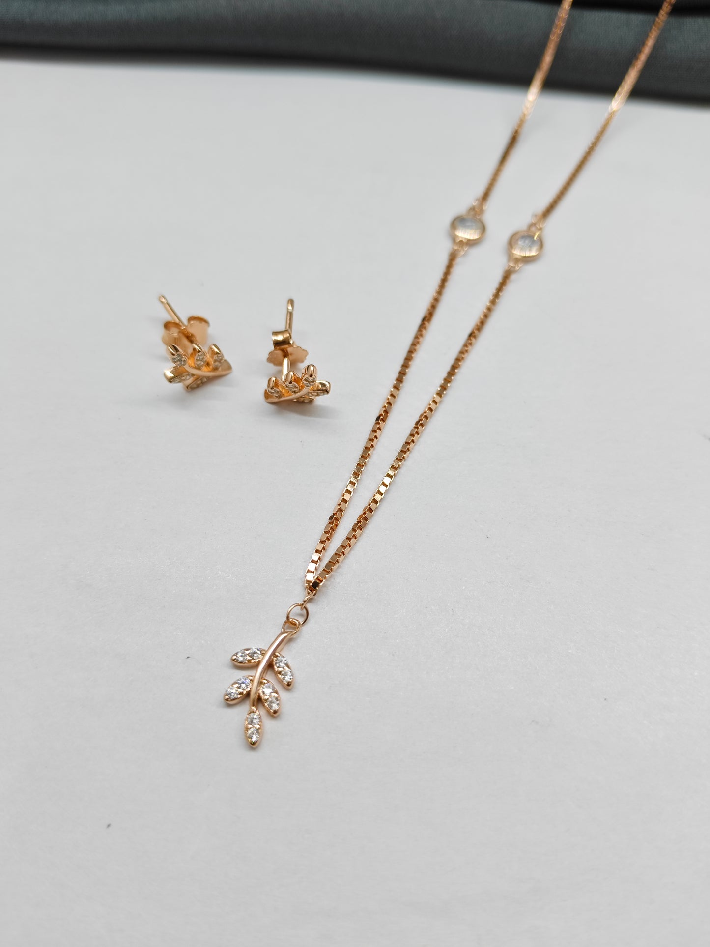 925 Silver Rose Gold Colour Leaf Hanging Design Set