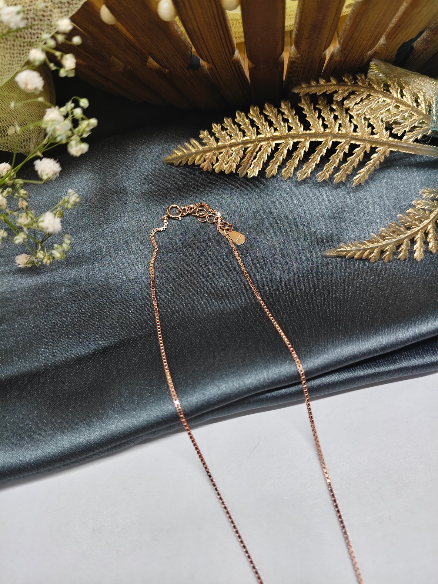 925 Silver Rose Gold Colour Pearl White Stone Design Chain Pendant