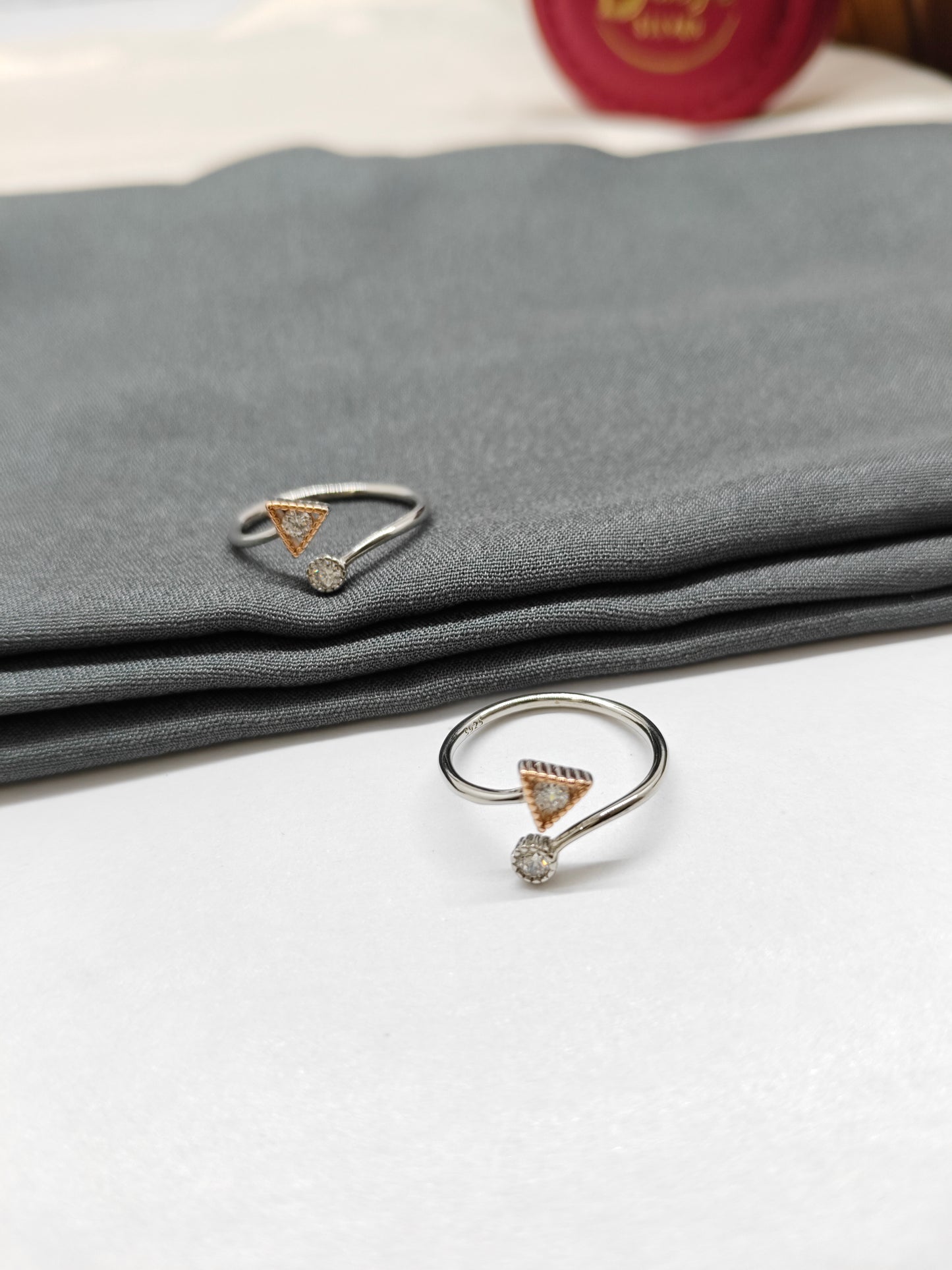 925 Silver Two Tone Rose With Silver Colour Single Arrow Design Toe Rings