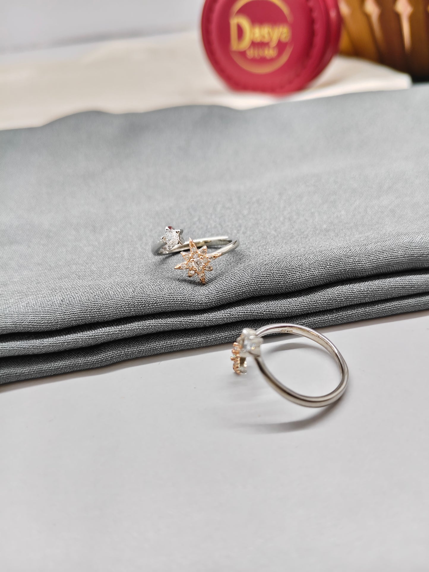 925 Silver Two Tone Rose With Silver Colour Star Design Toe Rings