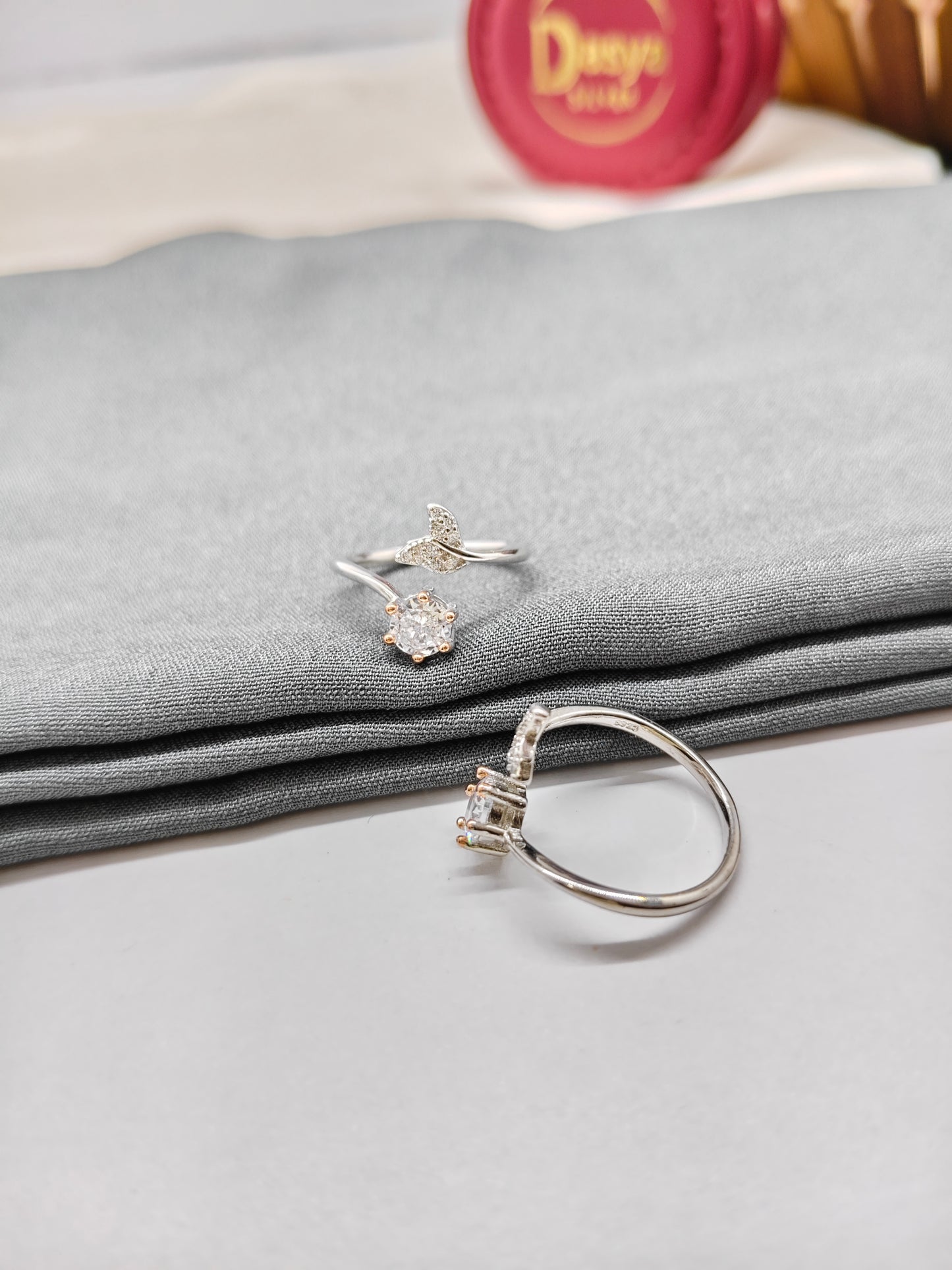 925 Silver Two Tone Rose With Silver Colour Tail Design Toe Rings