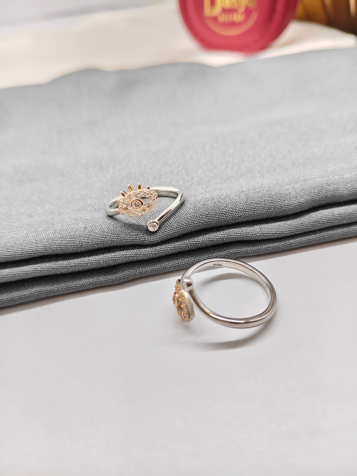 925 Silver Two Tone Rose With Silver Colour Eye Design Toe Rings
