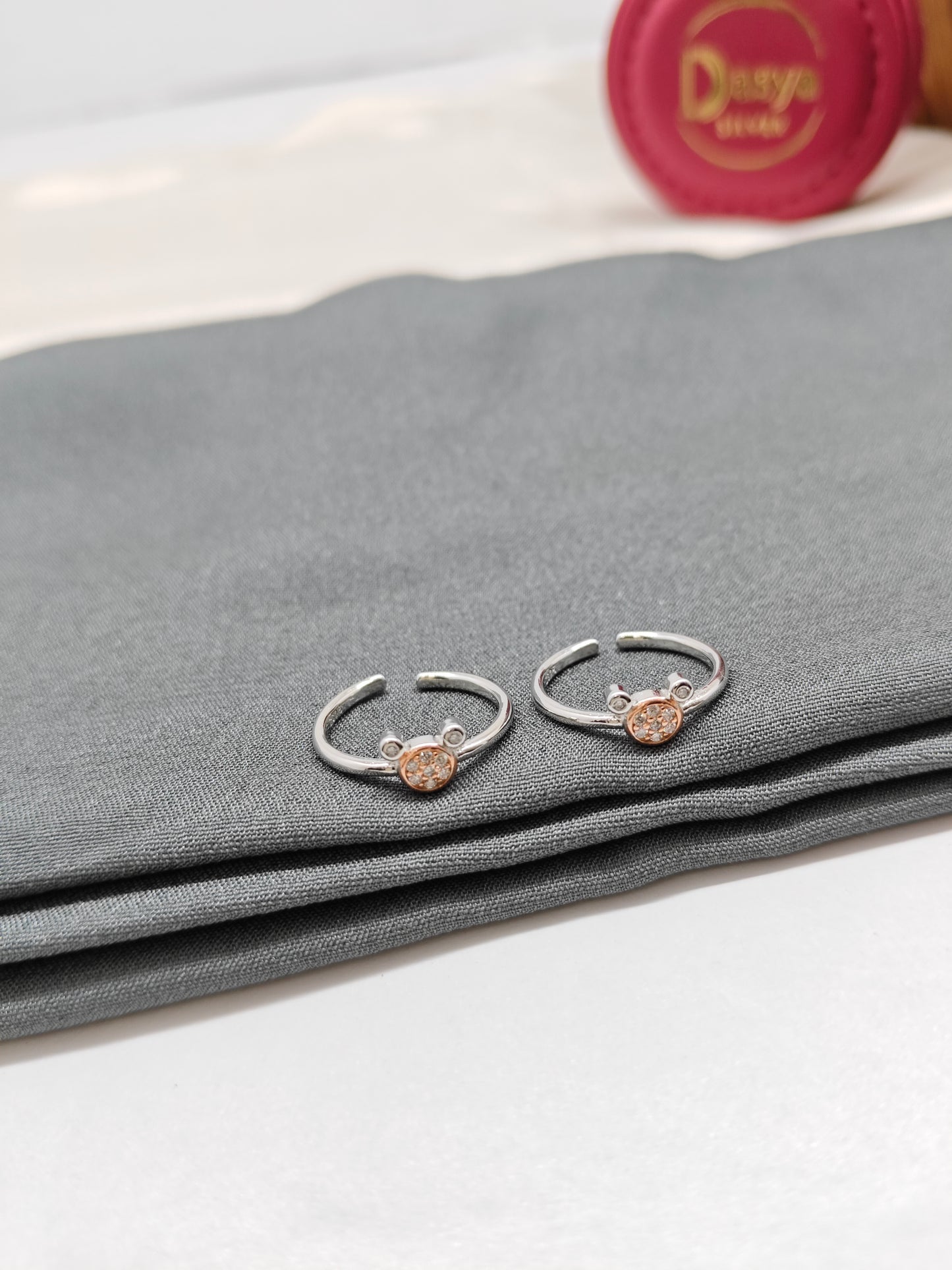 925 Silver Two Tone Rose With Silver Colour Micky Design Toe Rings