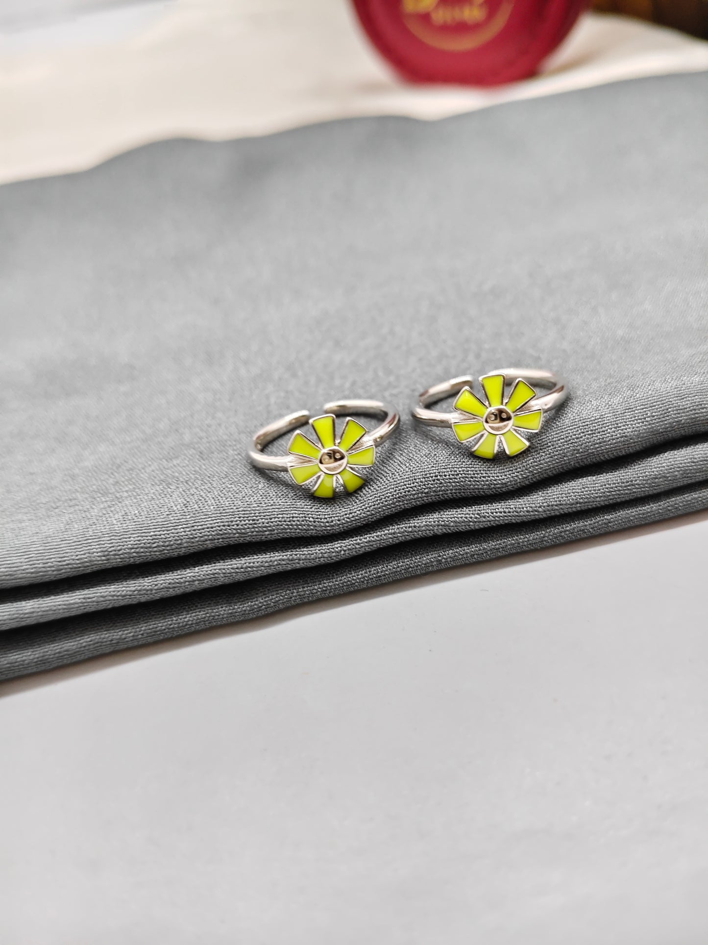925 Silver Green Enamel Colour Flower Design Toe Rings