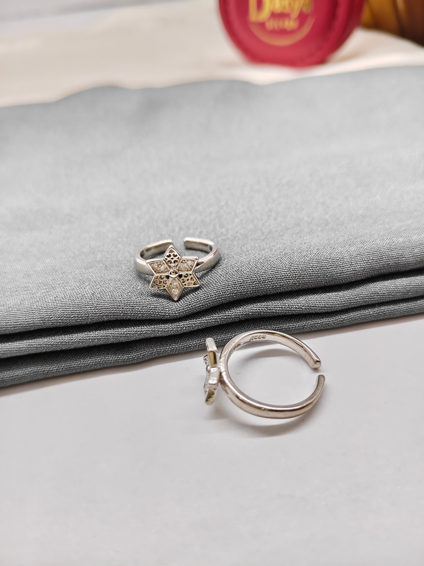 925 Silver White Stone Star Design Toe Rings