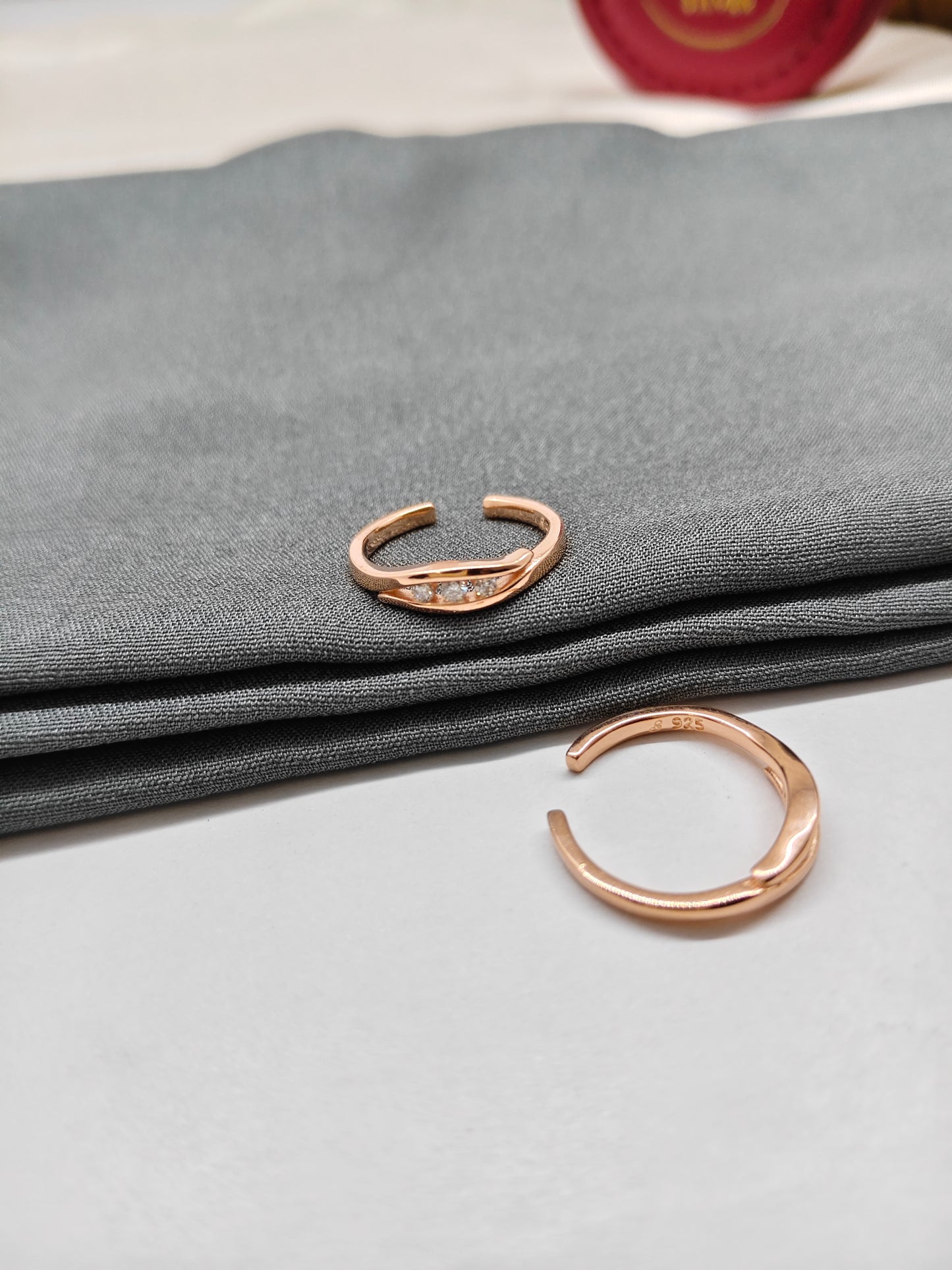 925 Silver Rose Gold Colour 3 White Stone Design Toe Rings