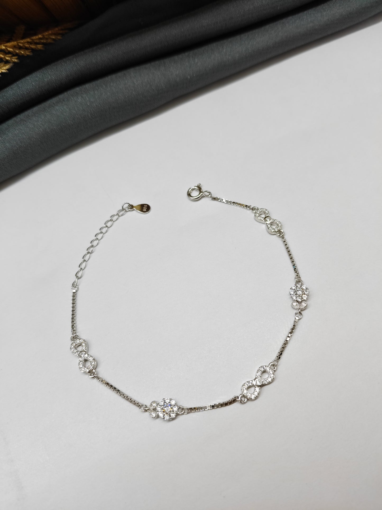 925 Silver Infinity With Flower Design Bracelet