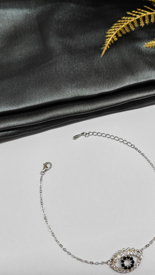 925 Silver In Regular Colour Evil Eye Black And White Stone Design Bracelet