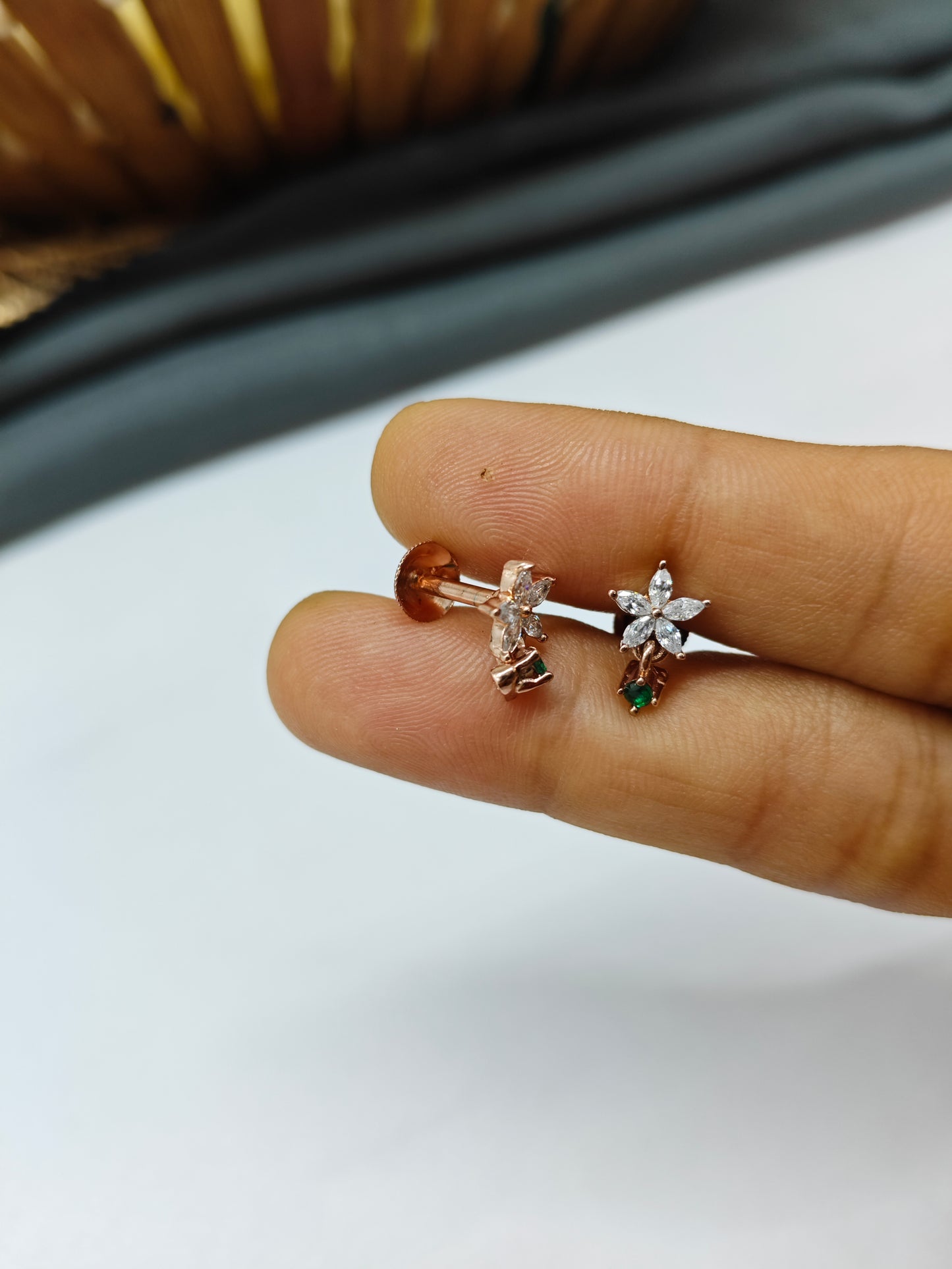 925 Silver Rose Gold Small Star Thongal Design With Green Stone Earrings