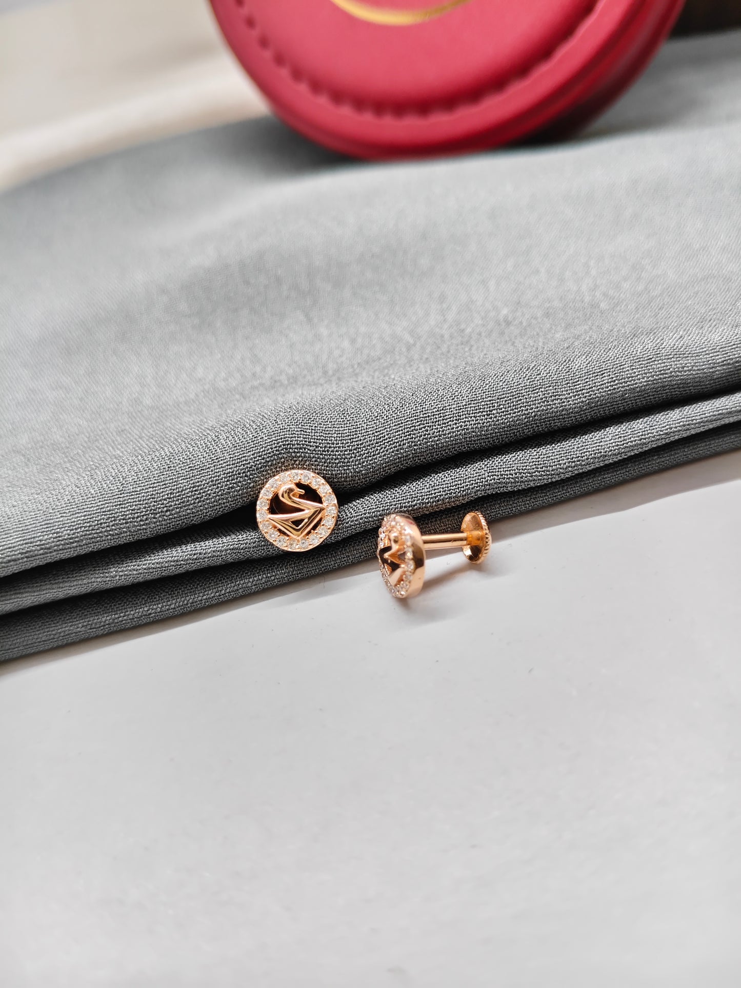 925 Silver Rose Gold Small Round Swan Earrings