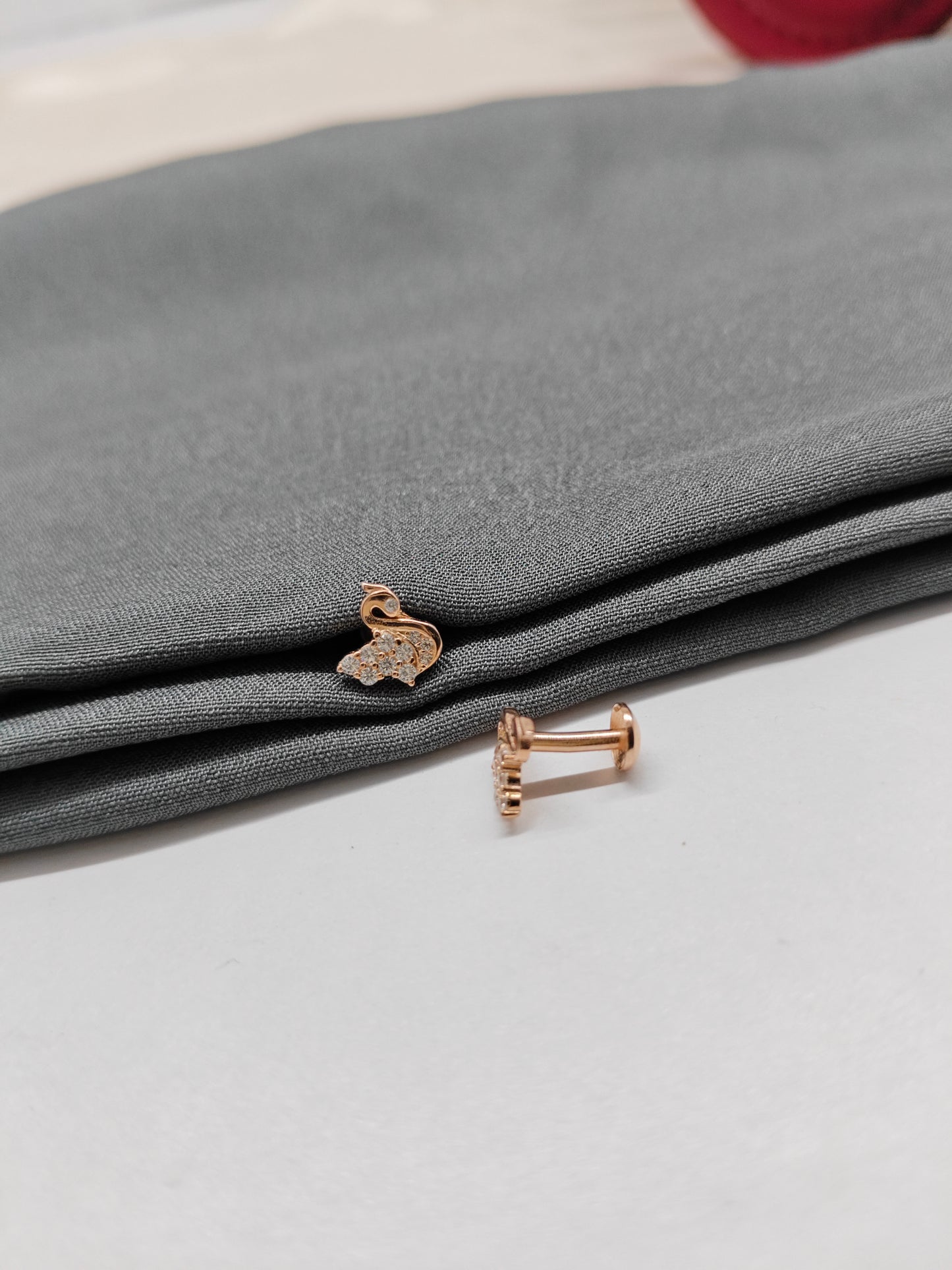 925 Silver Rose Gold Small Swan Design Earrings