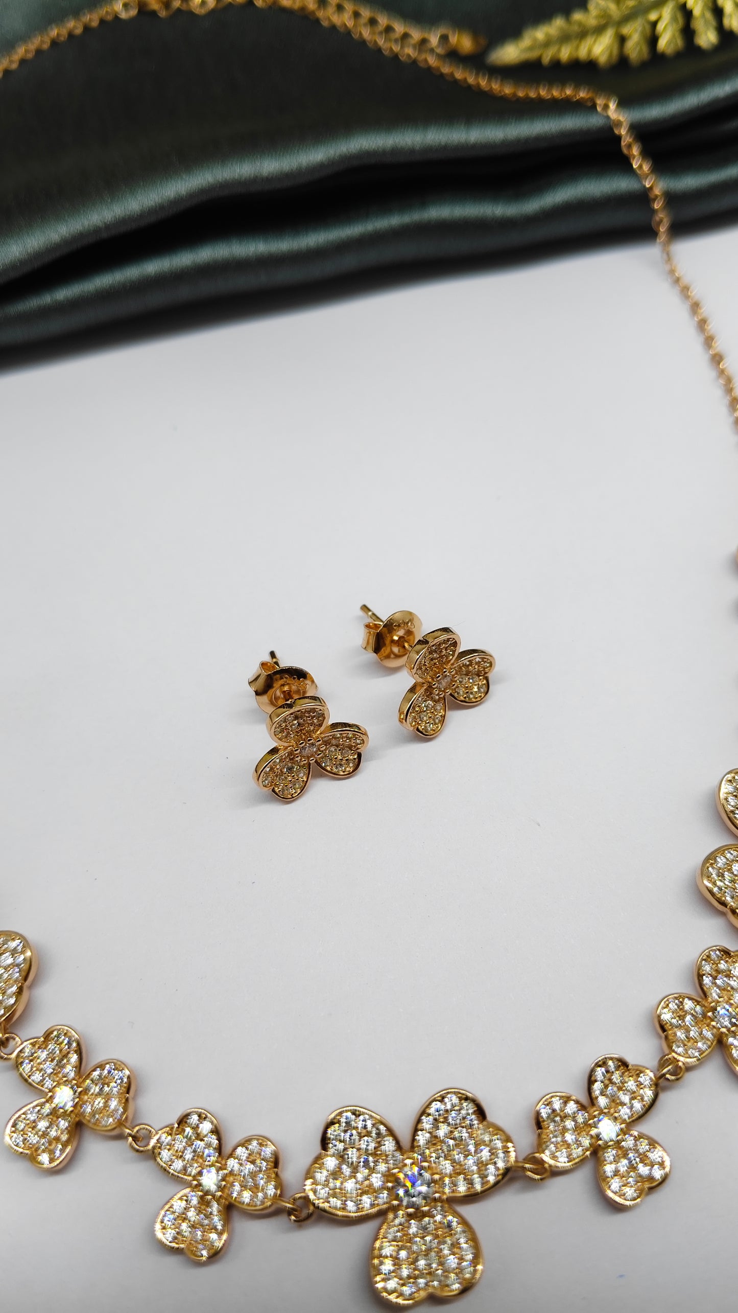 925 Silver Rose Gold Colour Flower Design White Stone Necklace Set