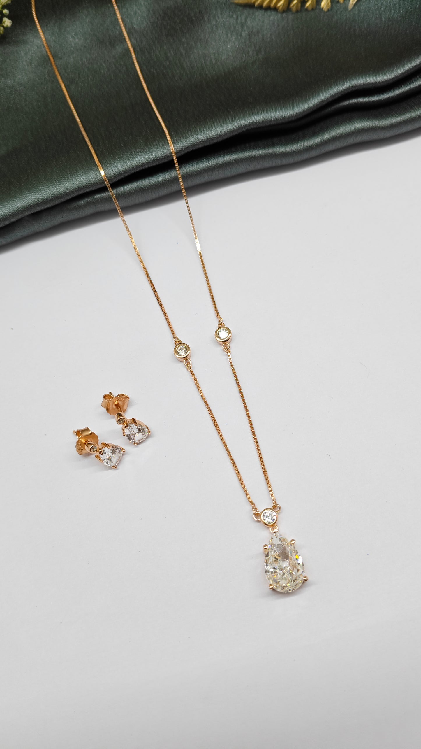 925 Silver Rose Gold Colour White Solitaire Design Stone Set With Earring
