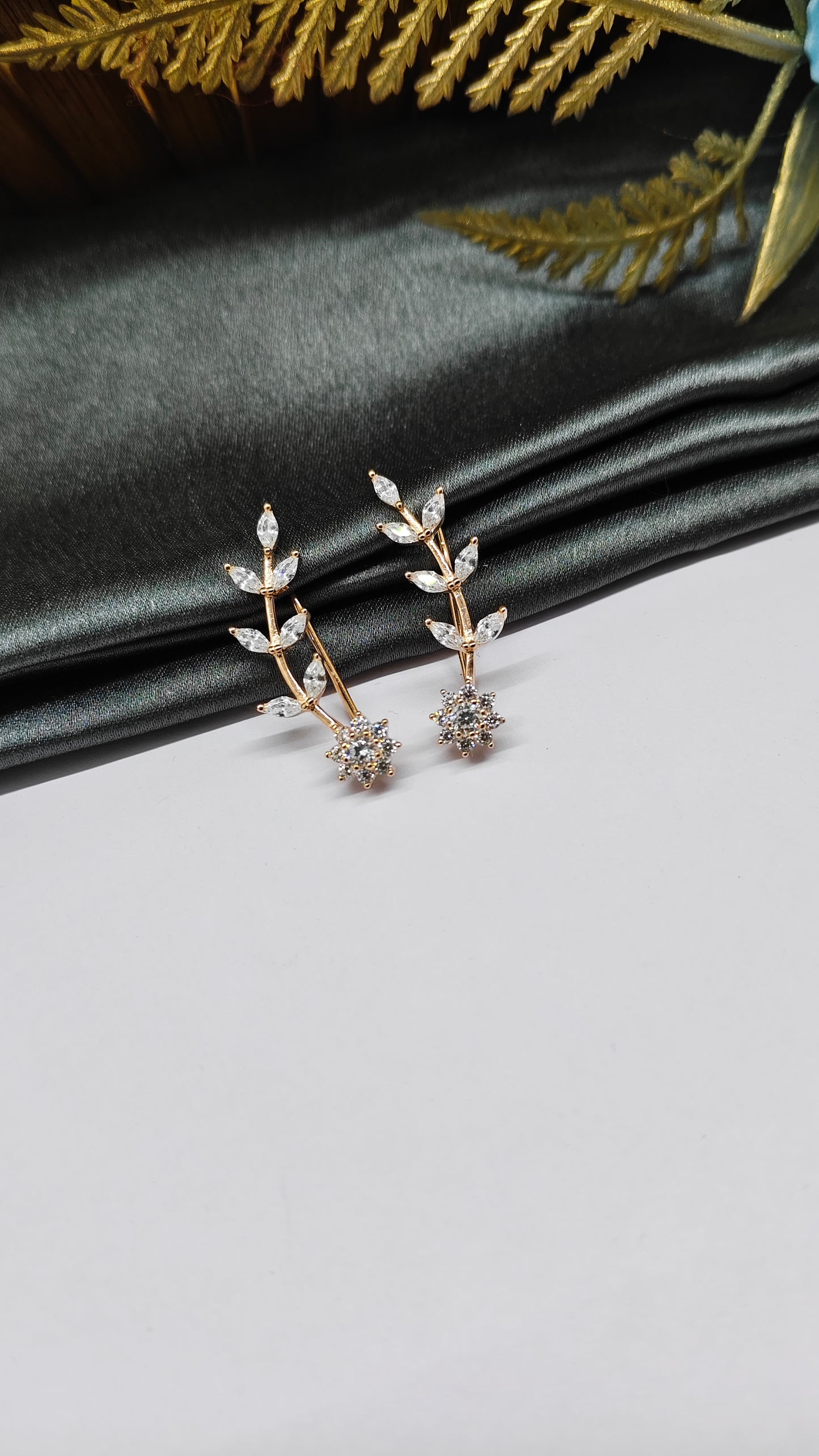 925 Silver Rose Gold Colour 9 Stone with Leaf Design Ear Cuff/Bluetooth