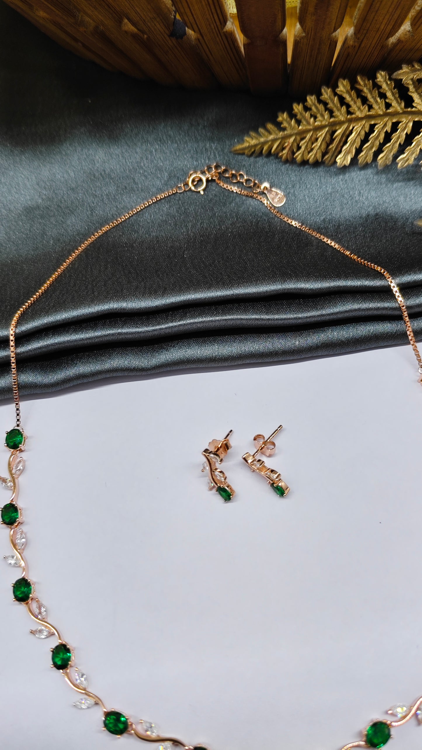 925 Silver Rose Gold Colour White And Green Stone Design Necklace Set