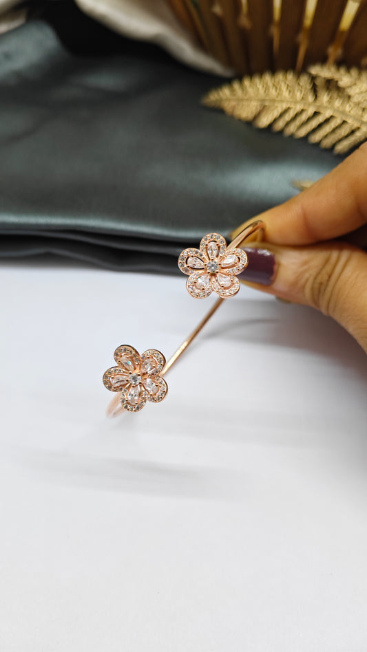 925 Silver Rose Gold Colour Flower With White Stone Design Kada