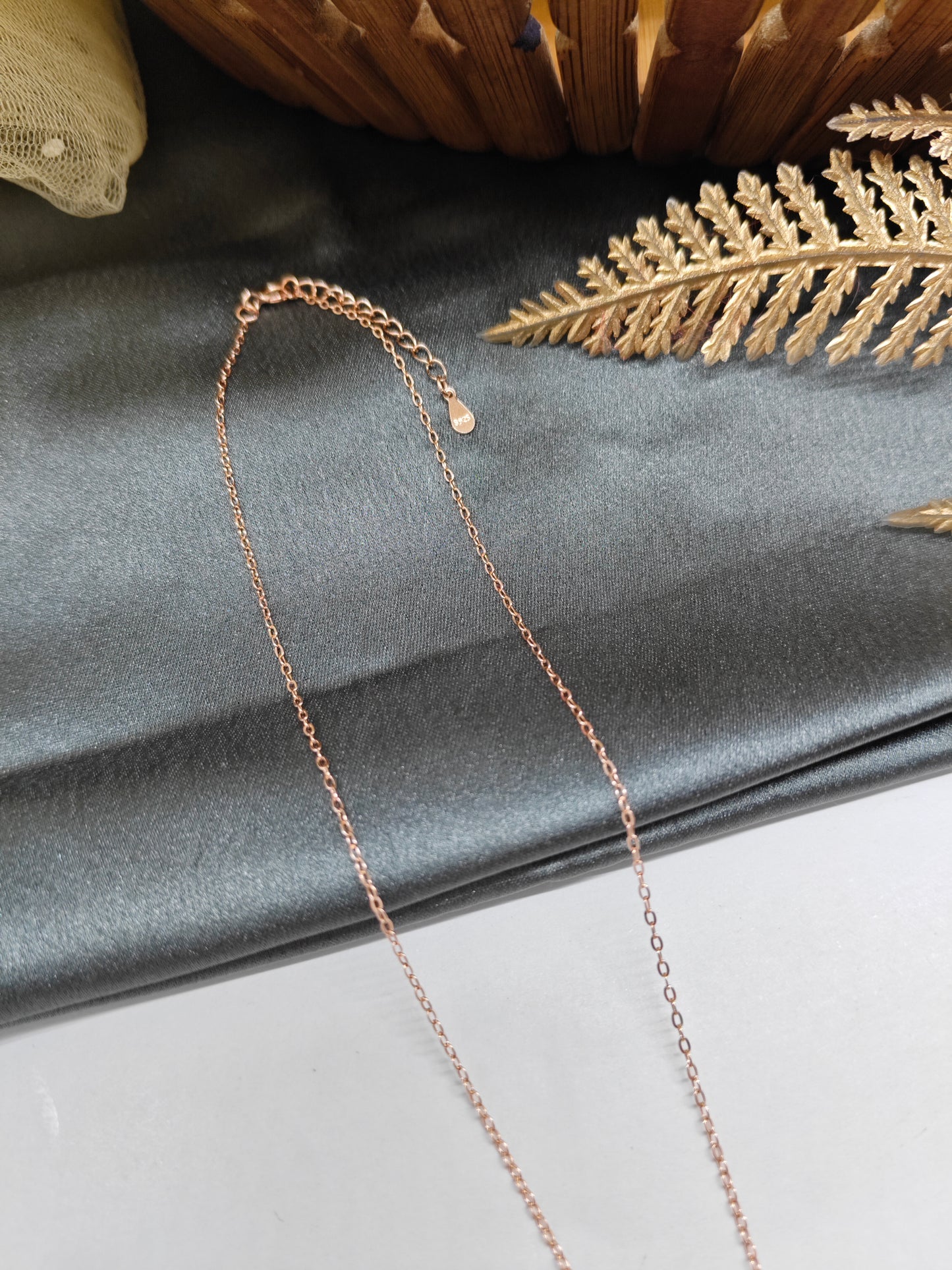 925 Silver Rose Gold Colour Leaf Design White Stone Chain With Pendant