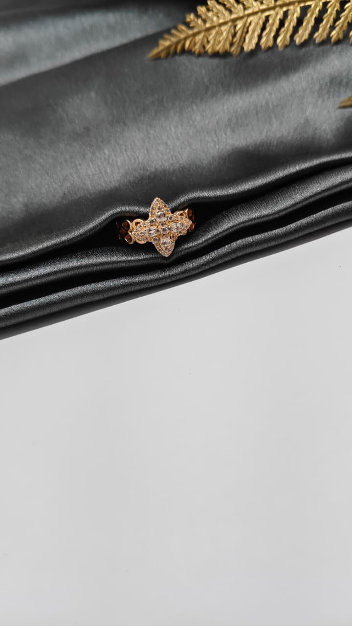 925 Silver Rose Gold Colour Adjustable With White Stone Design Ladies Ring