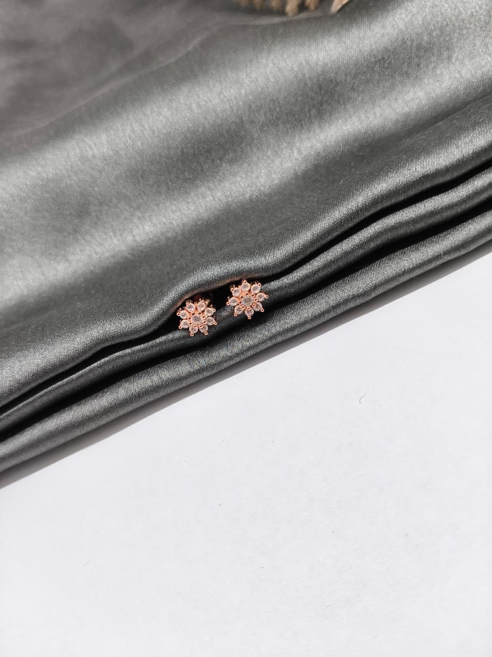 925 Silver Rose Gold Small Star Design 8+1 White Stone Earrings