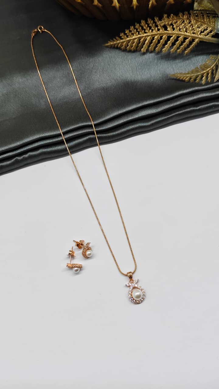 925 Silver Rose Gold Colour Pearl With White Stone Design Chain Pendant Set With Earrings