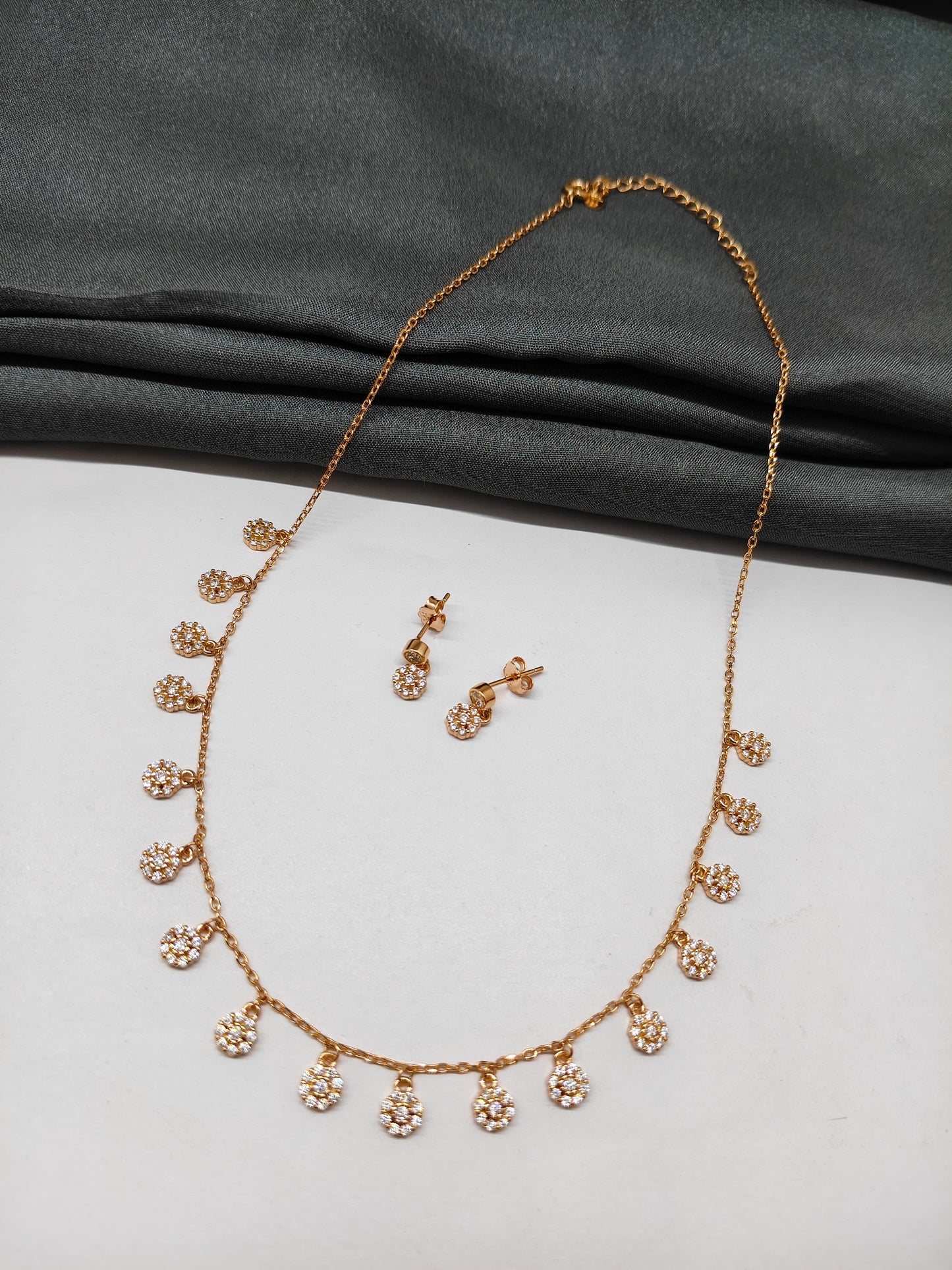 925 Silver Rose Gold Colour Flower Design Stone Necklace Set