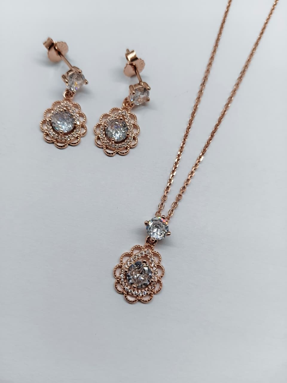 925 Silver Rose Gold Colour White Stone Solitare Design Neckles Set With Earrings