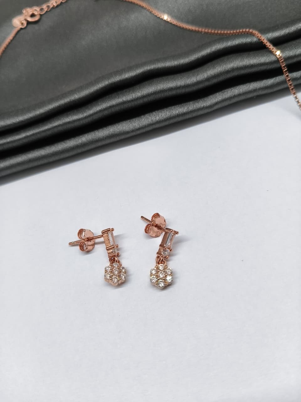 925 Silver Rose Gold Colour Single Side Ball Hanging Design Stone Necklace Set