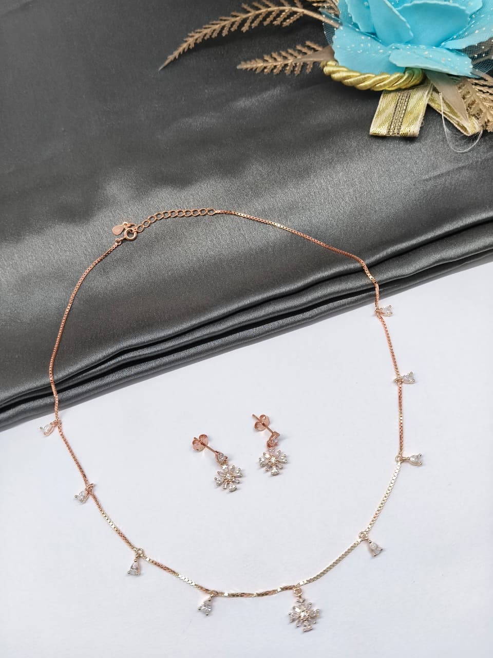 925 Silver Rose Gold Colour Star With Drops Hanging Design Stone Necklace Set