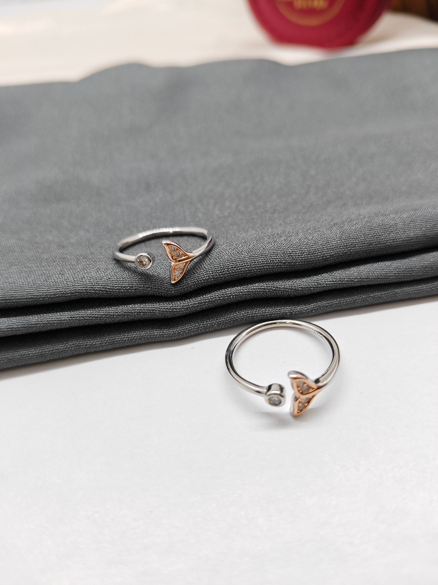 925 Silver Two Tone Rose With Silver Colour Fish Tail Design Toe Rings