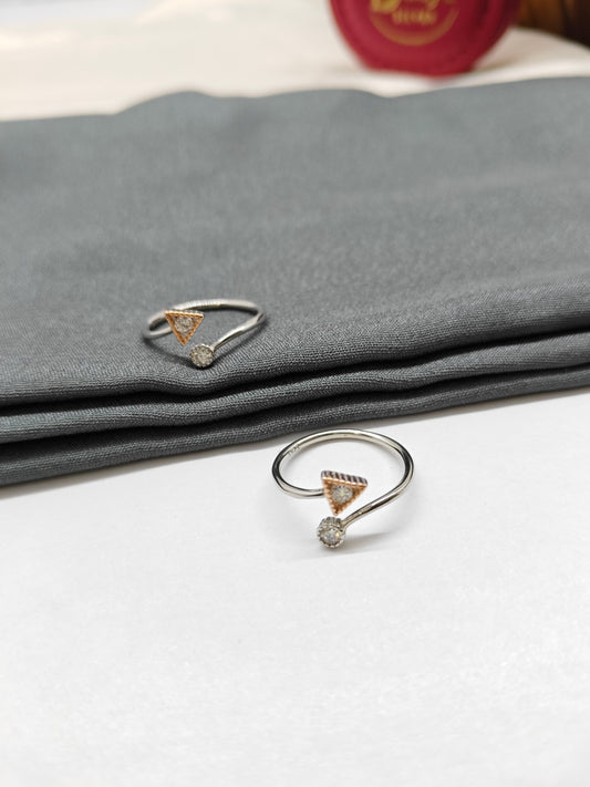 925 Silver Two Tone Rose With Silver Colour Single Arrow Design Toe Rings