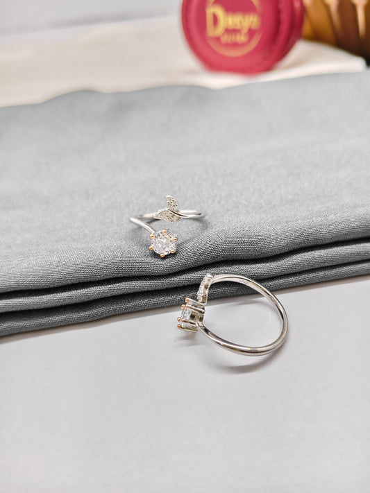 925 Silver Two Tone Rose With Silver Colour Tail Design Toe Rings