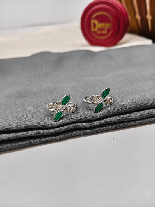 925 Silver Green Enamel With White Stone Leaf Design Toe Rings