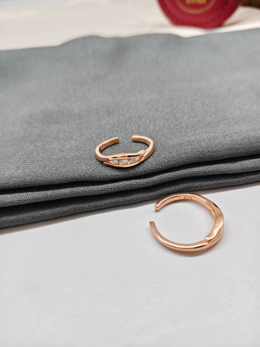 925 Silver Rose Gold Colour 3 White Stone Design Toe Rings