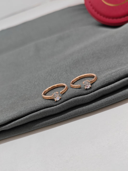925 Silver Rose Gold Colour Round White Stone Design Toe Rings