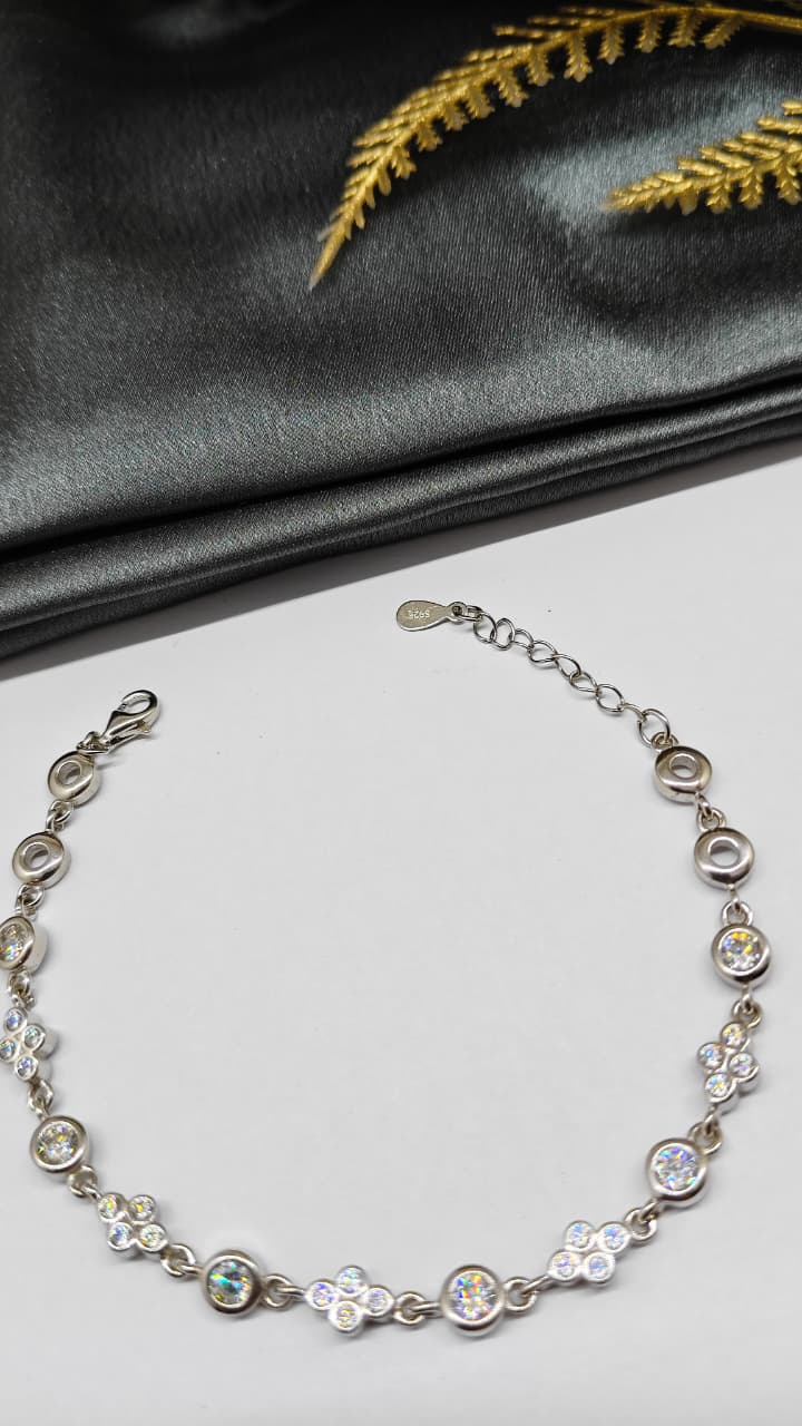 925 Silver In Regular Colour Multiple White Stone Design Bracelet