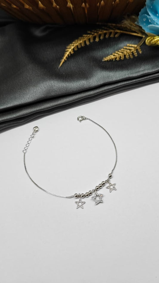 925 Silver In Regular Colour Hanging Star White Stone Design Bracelet