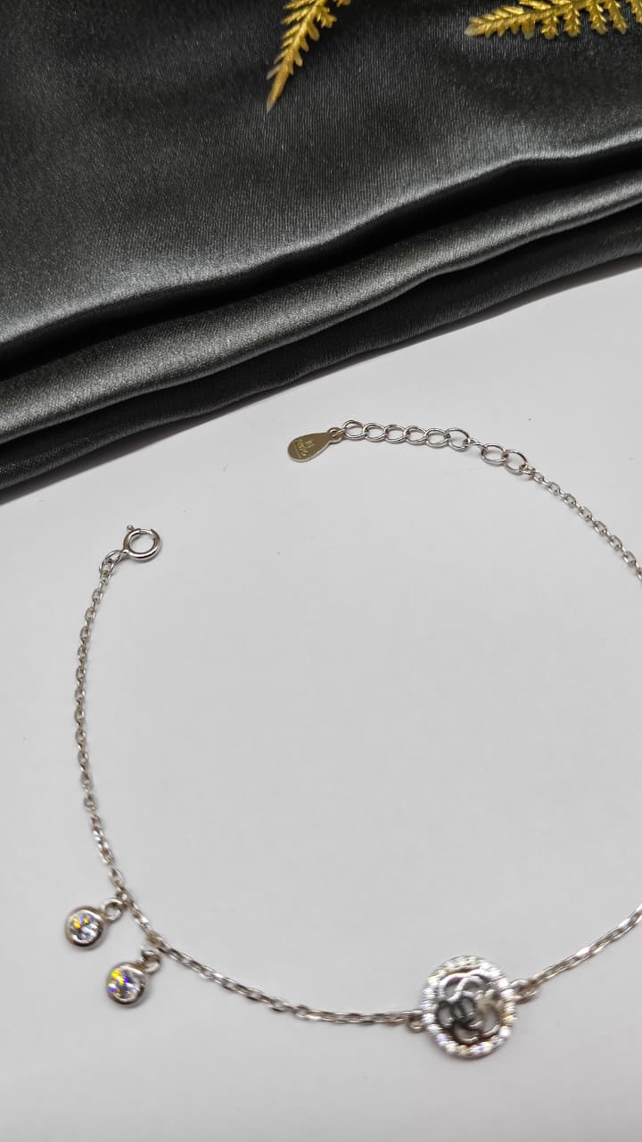 925 Silver In Regular Colour 2 White Stone Hanging Design Bracelet