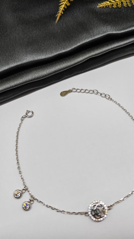 925 Silver In Regular Colour 2 White Stone Hanging Design Bracelet