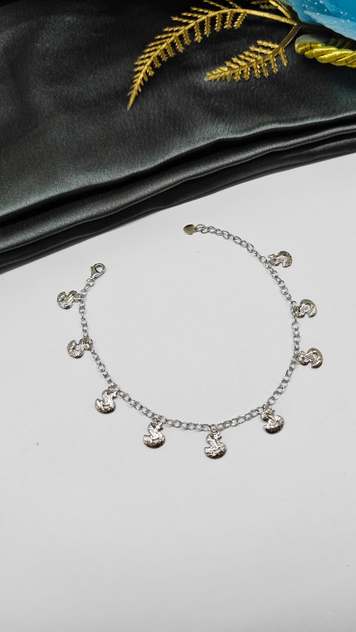 925 Silver In Regular Colour Multiple Swan Hanging Design Bracelet
