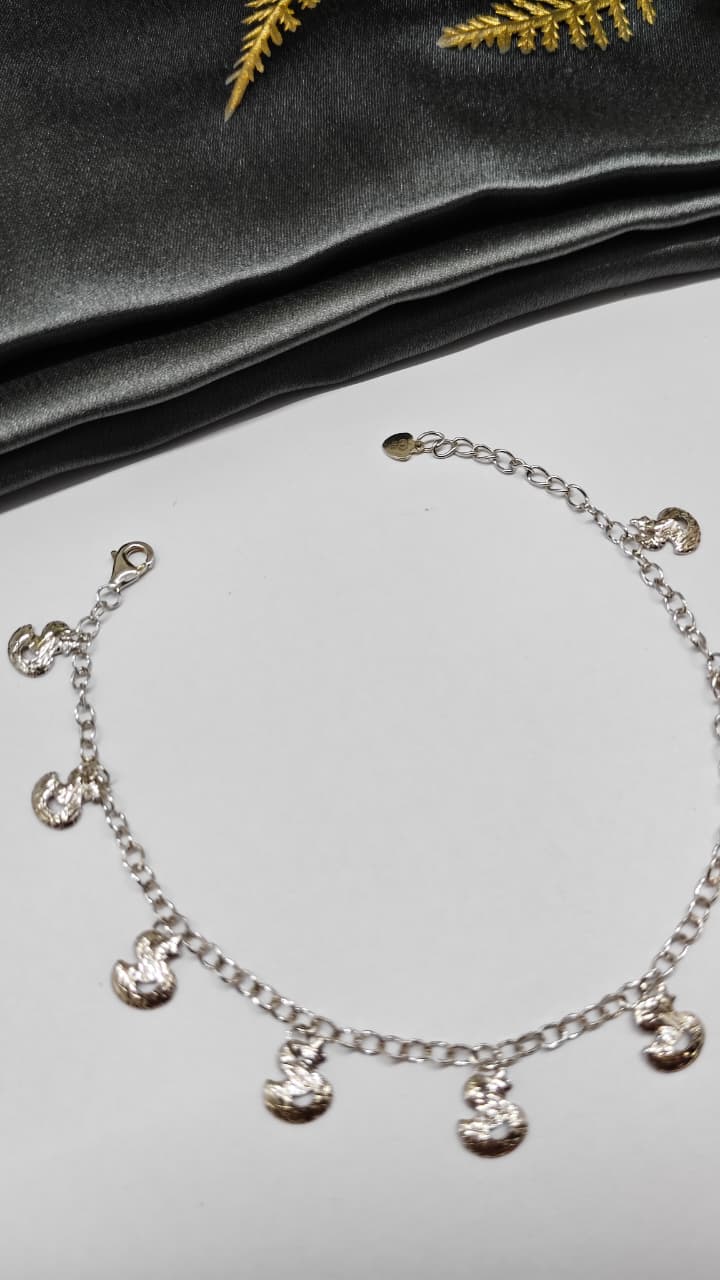 925 Silver In Regular Colour Multiple Swan Hanging Design Bracelet