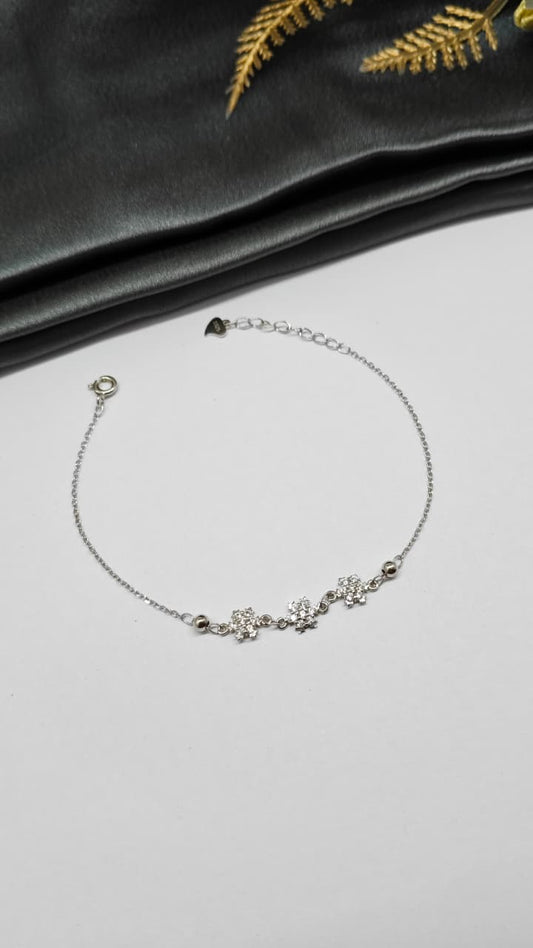 925 Silver In Regular Colour 3 Star White Stone Design Bracelet