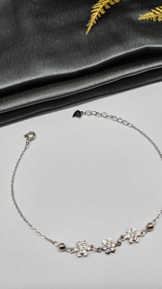 925 Silver In Regular Colour 3 Star White Stone Design Bracelet