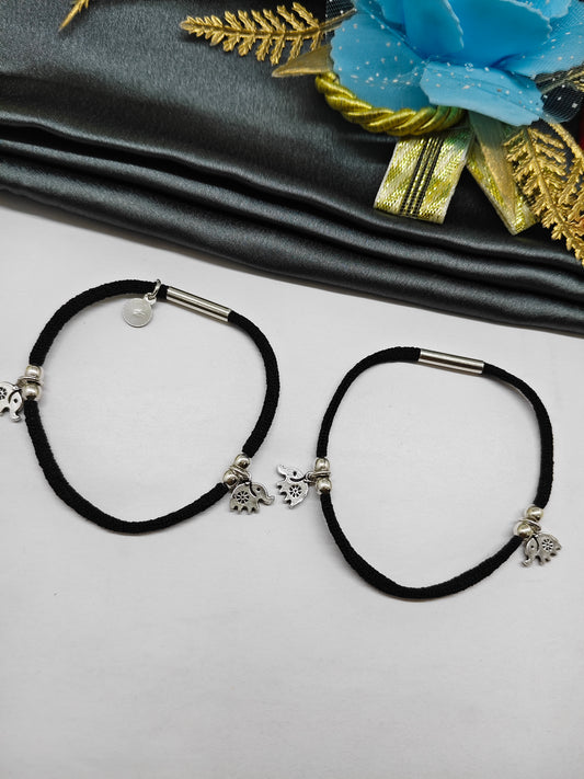 925 Silver Adults Nazariya Silver Beads With Elephant Design Stretchable Thread Anklet Pair