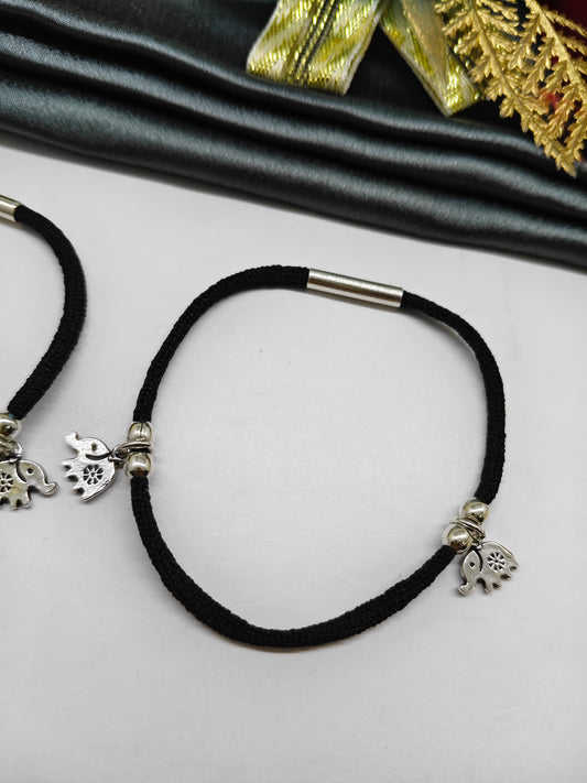 925 Silver Adults Nazariya Silver Beads With Elephant Design Stretchable Thread Anklet Pair