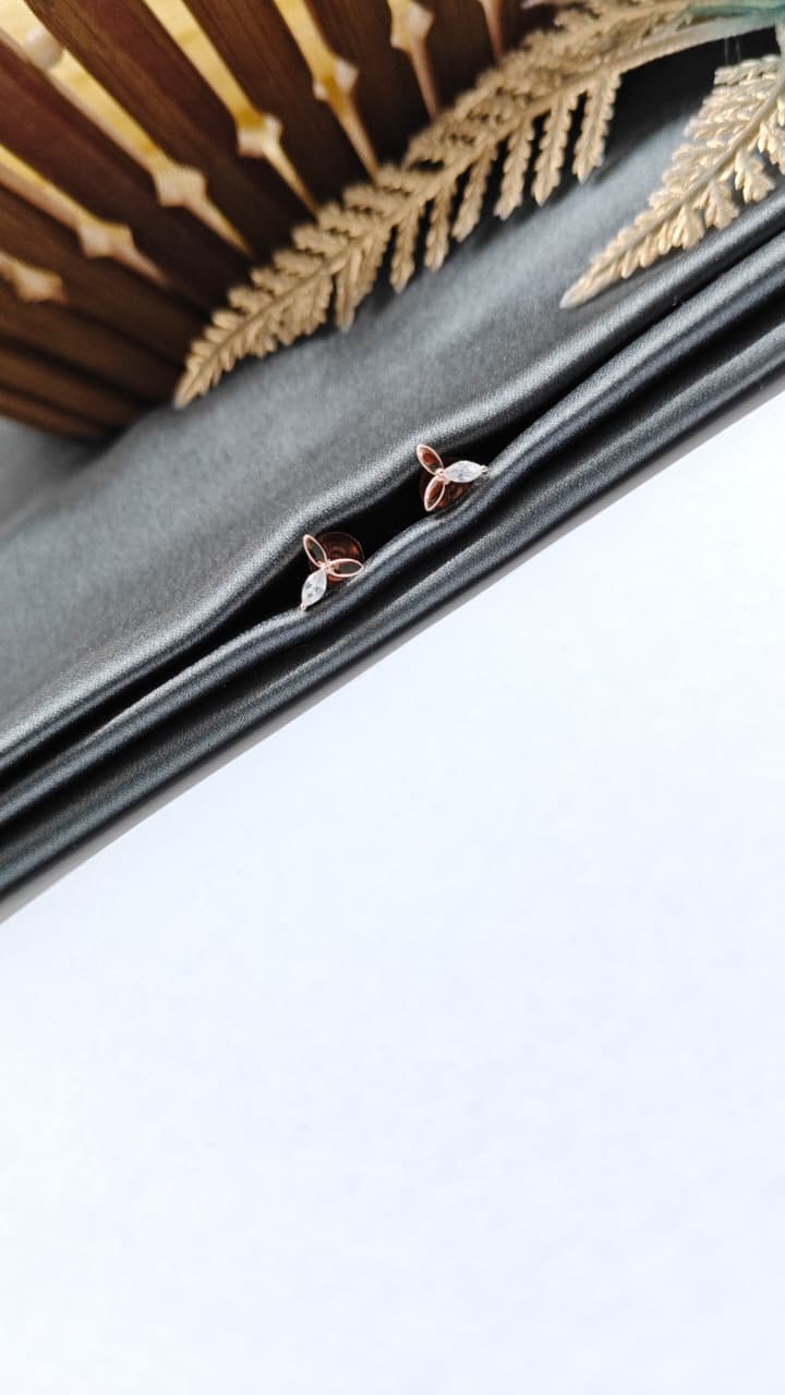 925 Silver Rose Gold Fan Design White Stone Earrings