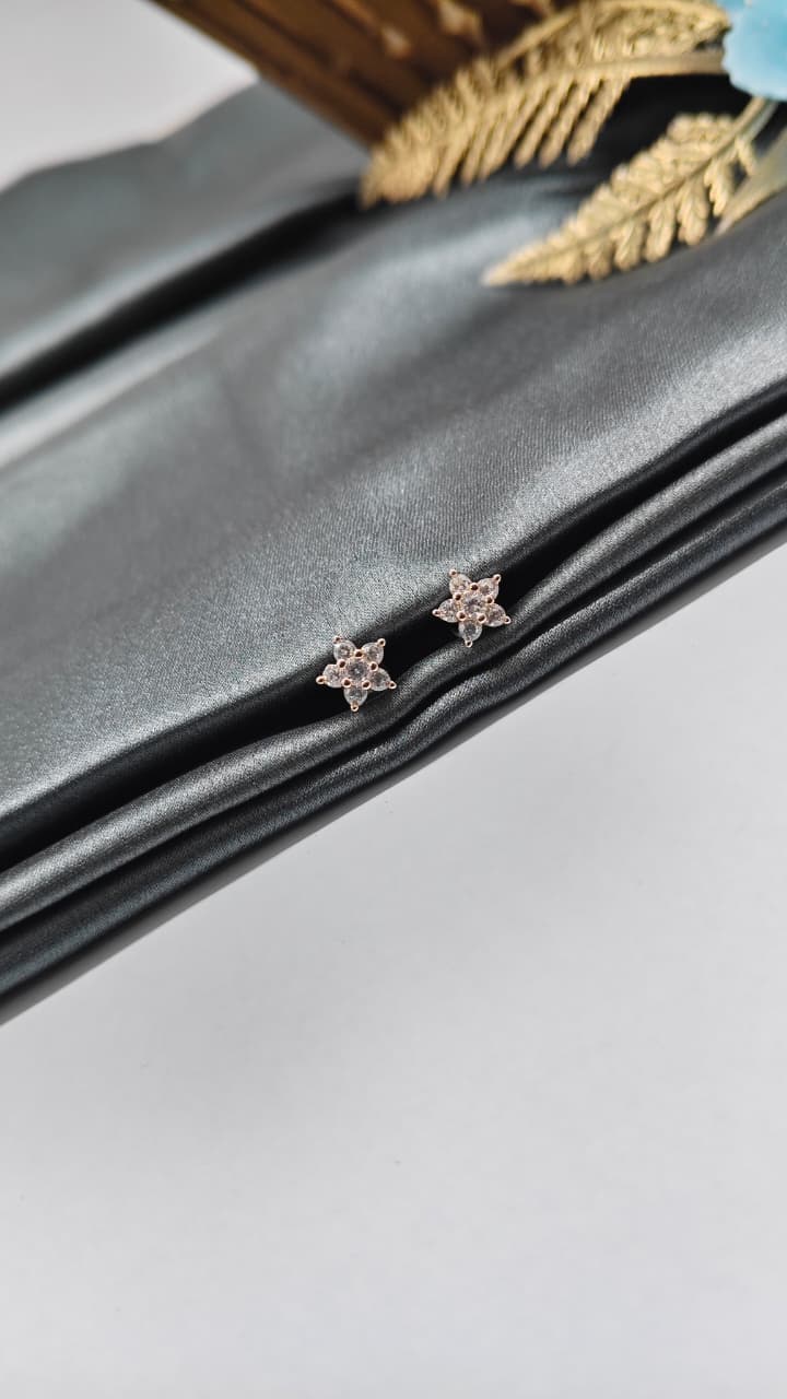 925 Silver Double Tone Colour 7 Stone Star Design With White Stone Earrings